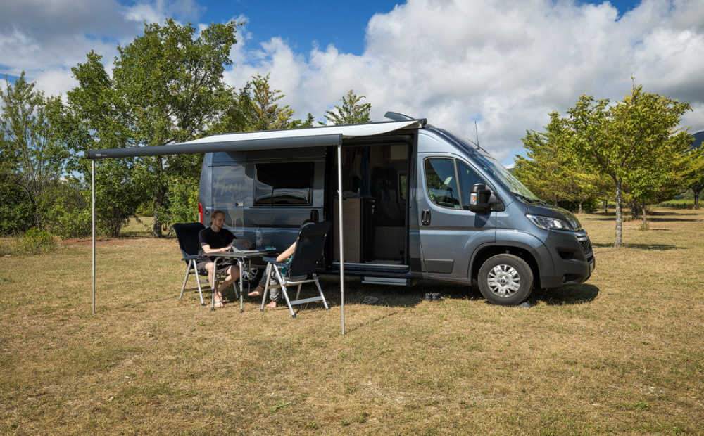 Wohnmobil mieten Hannes mit Markise